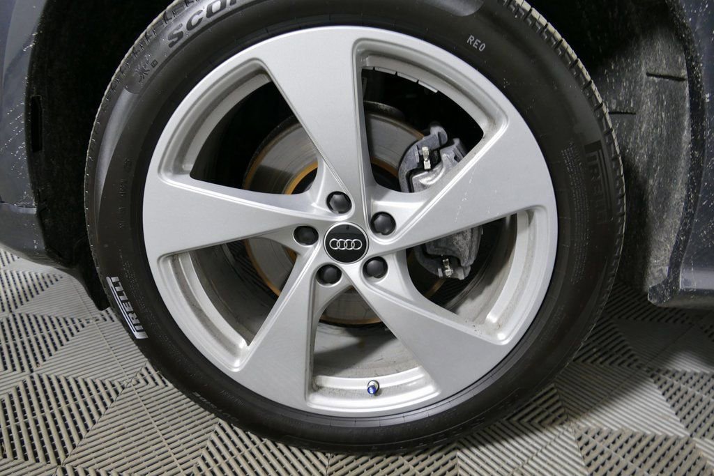 Used 2025 Audi Q5 Premium Plus w/ Premium Plus image 9