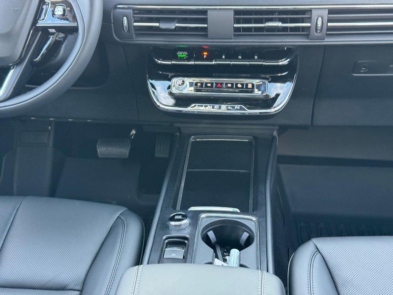 New 2025 Lincoln Corsair Grand Touring image 16