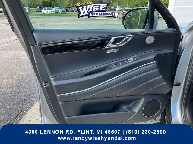 Used 2025 Genesis GV80 2.5T Standard AWD/4WD image 17