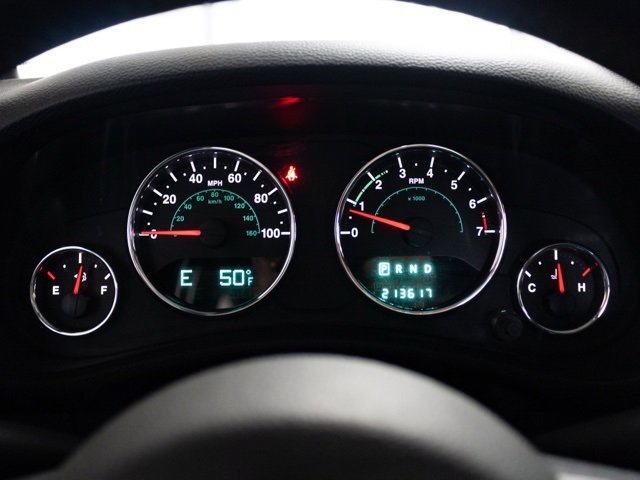 Used 2013 Jeep Wrangler Unlimited Sahara w/ Connectivity Group image 12