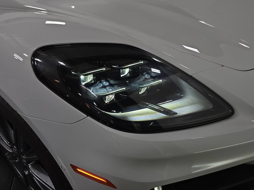 Certified 2025 Porsche Panamera RWD image 12