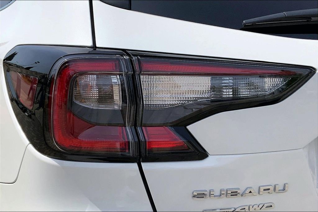 Certified 2025 Subaru Outback Premium AWD/4WD image 22