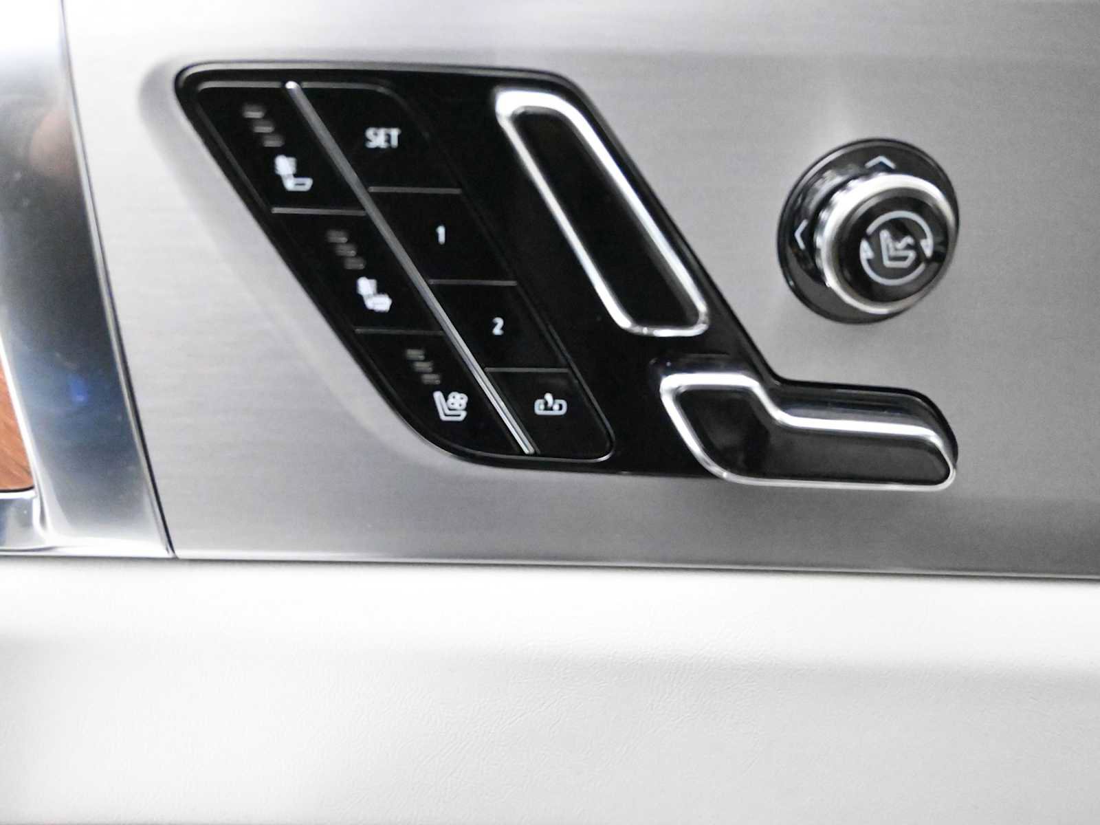 New 2026 Cadillac Vistiq Sport image 17