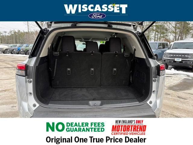 Used 2024 Nissan Pathfinder SV image 12