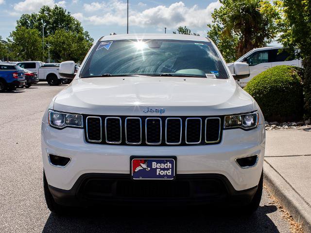 Used 2019 Jeep Grand Cherokee Laredo AWD/4WD image 2