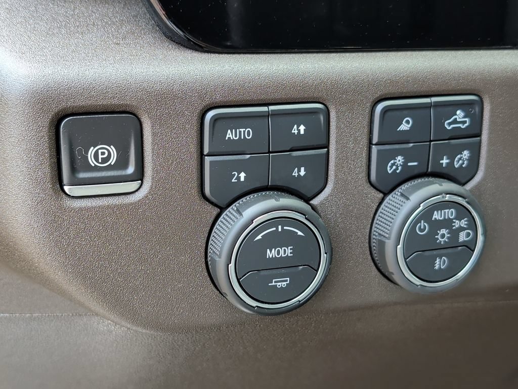 Used 2026 Chevrolet Silverado 1500 LTZ w/ Z71 Off-Road Package AWD/4WD image 14