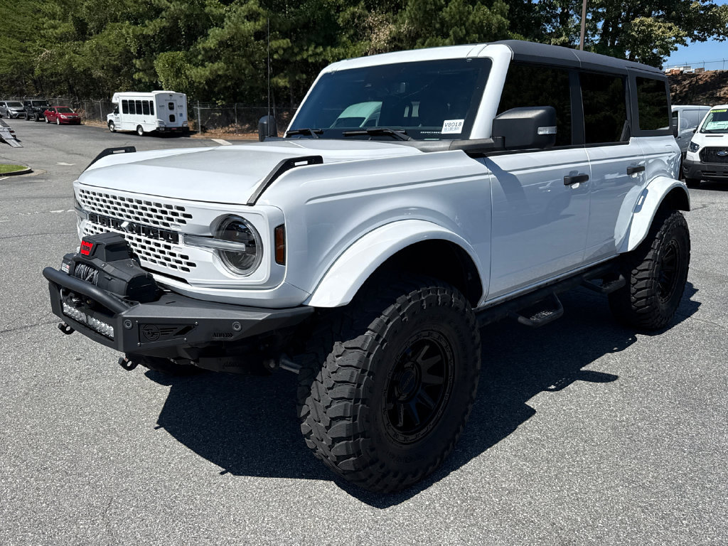 Used 2023 Ford Bronco Badlands w/ Sasquatch Package AWD/4WD image 3