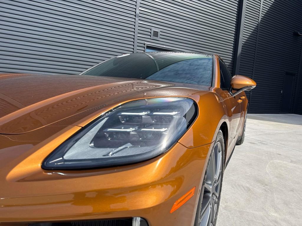 Certified 2024 Porsche Panamera 4 w/ Premium Package image 7