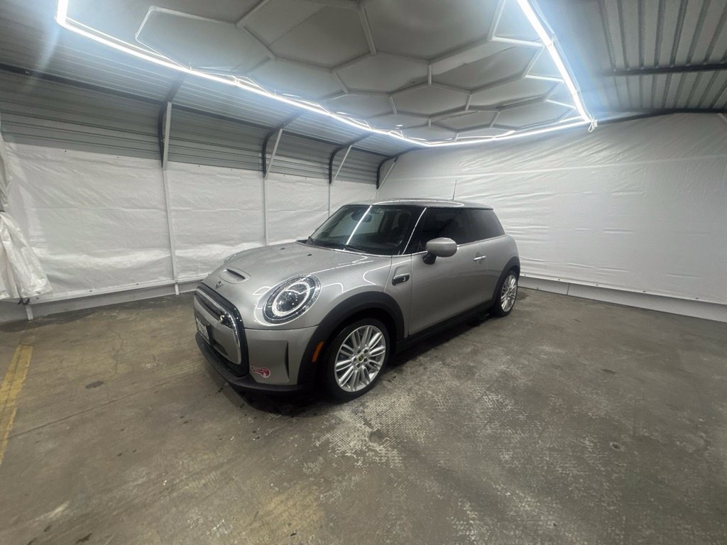 Used 2024 MINI Cooper SE FWD image 3