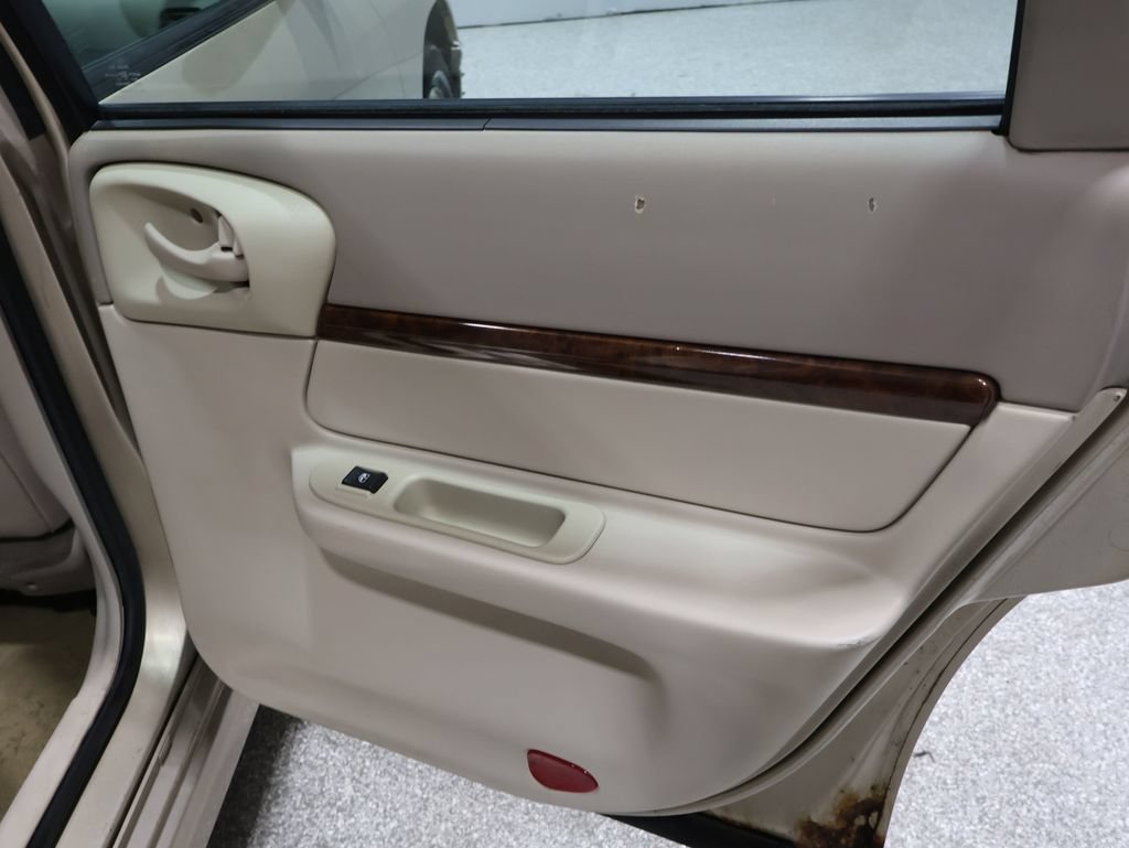 Used 2005 Chevrolet Impala LS w/ Preferred Equipment Group FWD image 22
