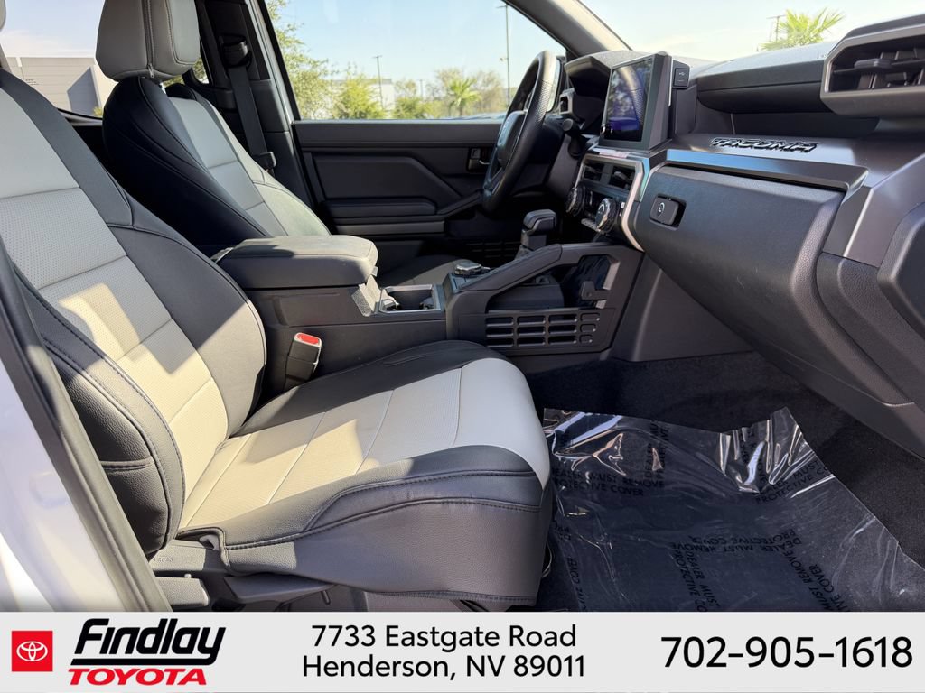 Certified 2024 Toyota Tacoma SR5 AWD/4WD image 14