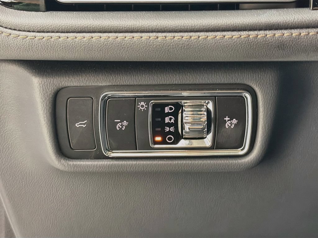 Used 2026 Lincoln Aviator 2WD image 10