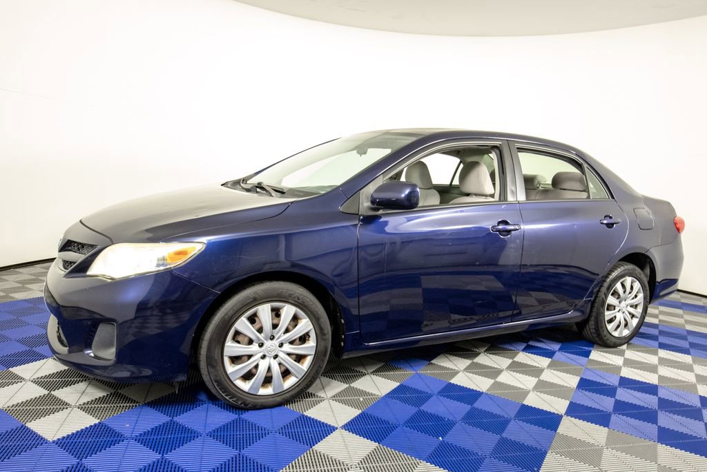 Used 2012 Toyota Corolla LE FWD image 1