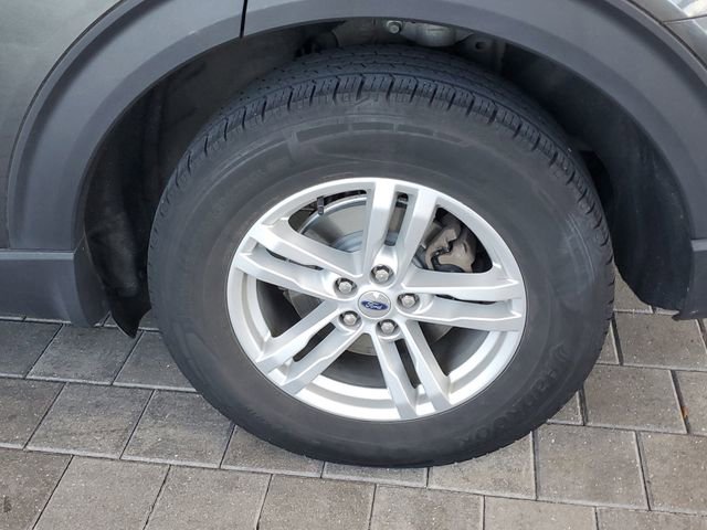 Used 2020 Ford Explorer XLT w/ Equipment Group 202A image 5