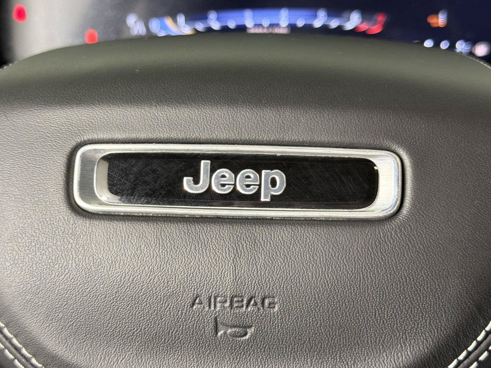 Used 2023 Jeep Grand Cherokee Overland w/ Adv Protech Group III AWD/4WD image 24