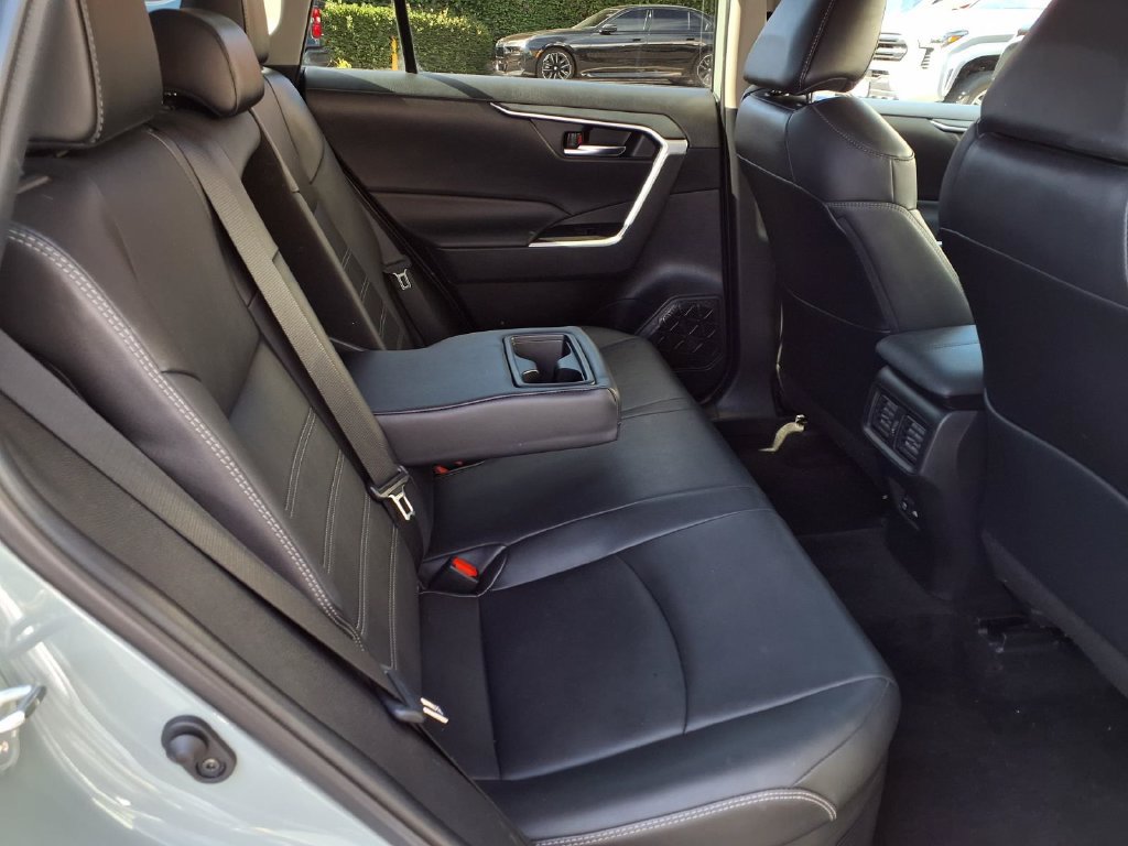 Certified 2021 Toyota RAV4 XLE Premium AWD/4WD image 33