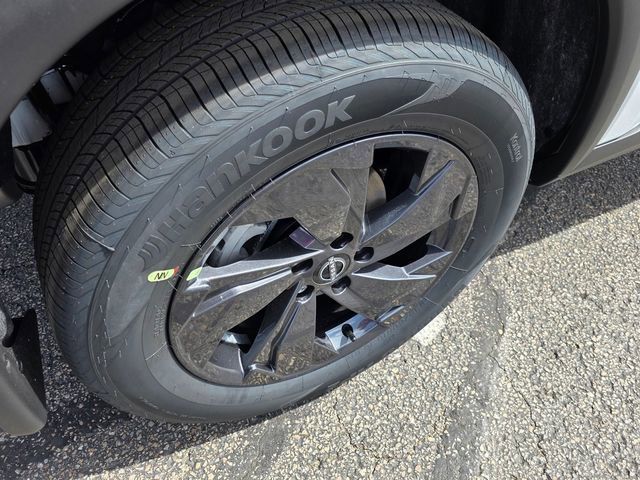 New 2026 Nissan Rogue SV w/ Cold Weather Package AWD/4WD image 30