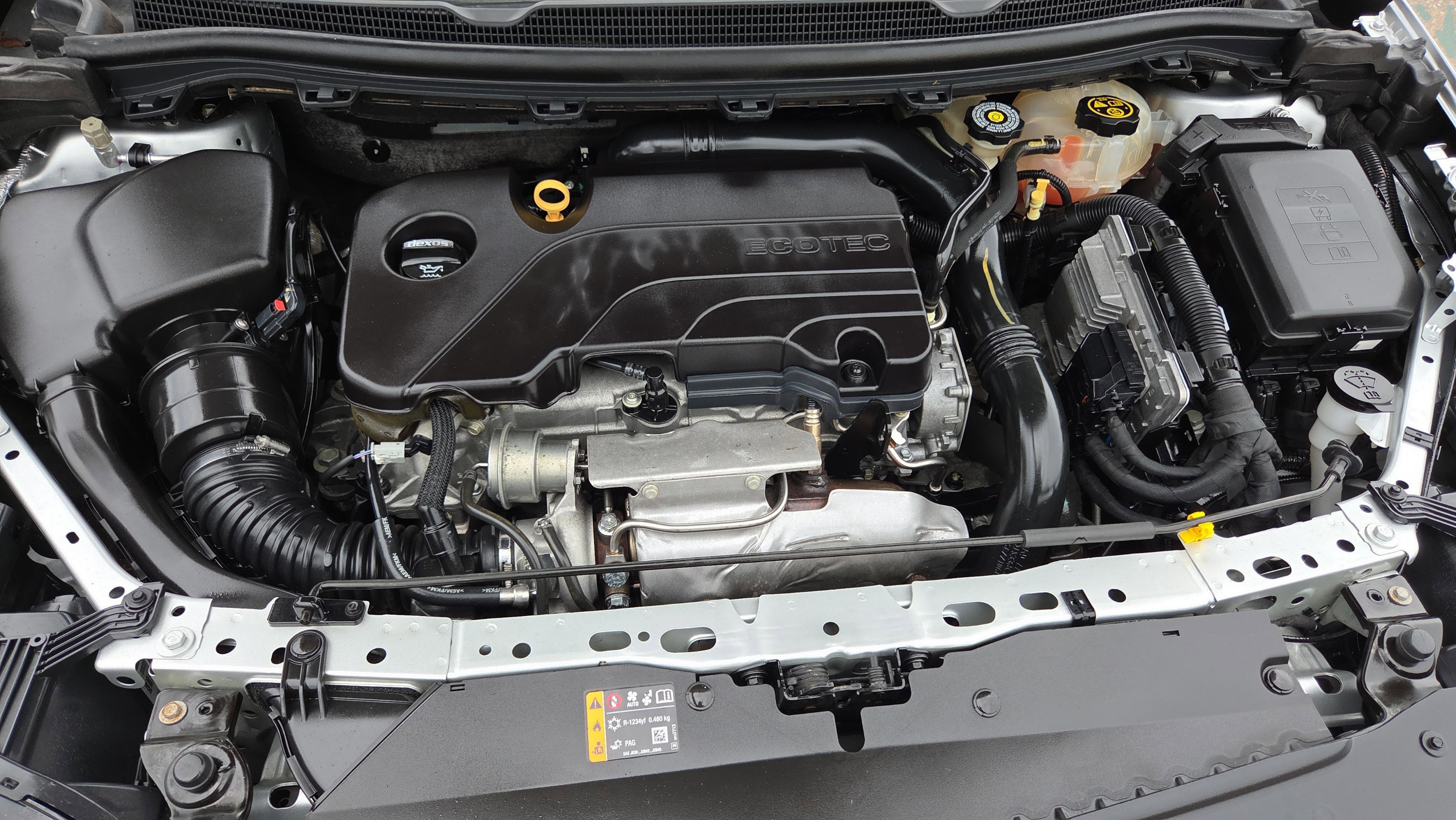 Used 2018 Chevrolet Cruze LS image 17