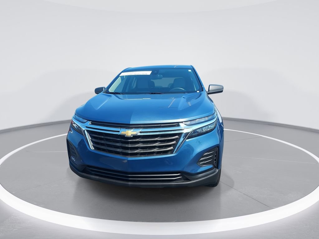 Used 2024 Chevrolet Equinox LS w/ LS Convenience Package image 3