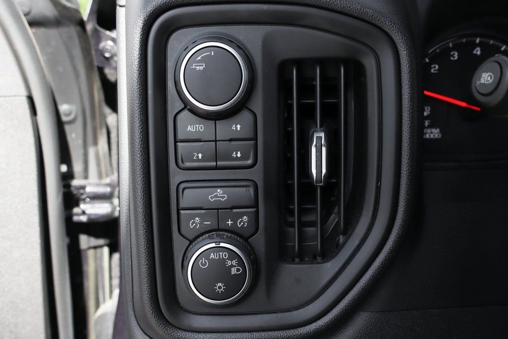 Used 2023 Chevrolet Silverado 1500 Custom Trail Boss image 21