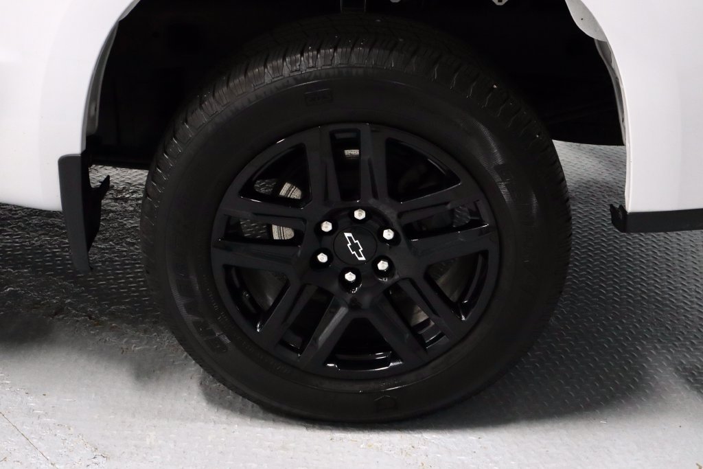 Used 2023 Chevrolet Silverado 1500 Custom w/ LPO, Dark Essentials Package AWD/4WD image 18
