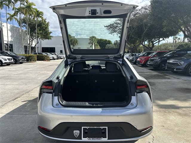 Used 2024 Toyota Prius LE image 21