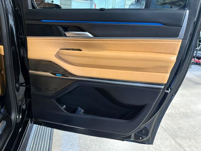 Certified 2025 Jeep Grand Wagoneer L Series III w/ Rear Seat Video Group 1 AWD/4WD image 15