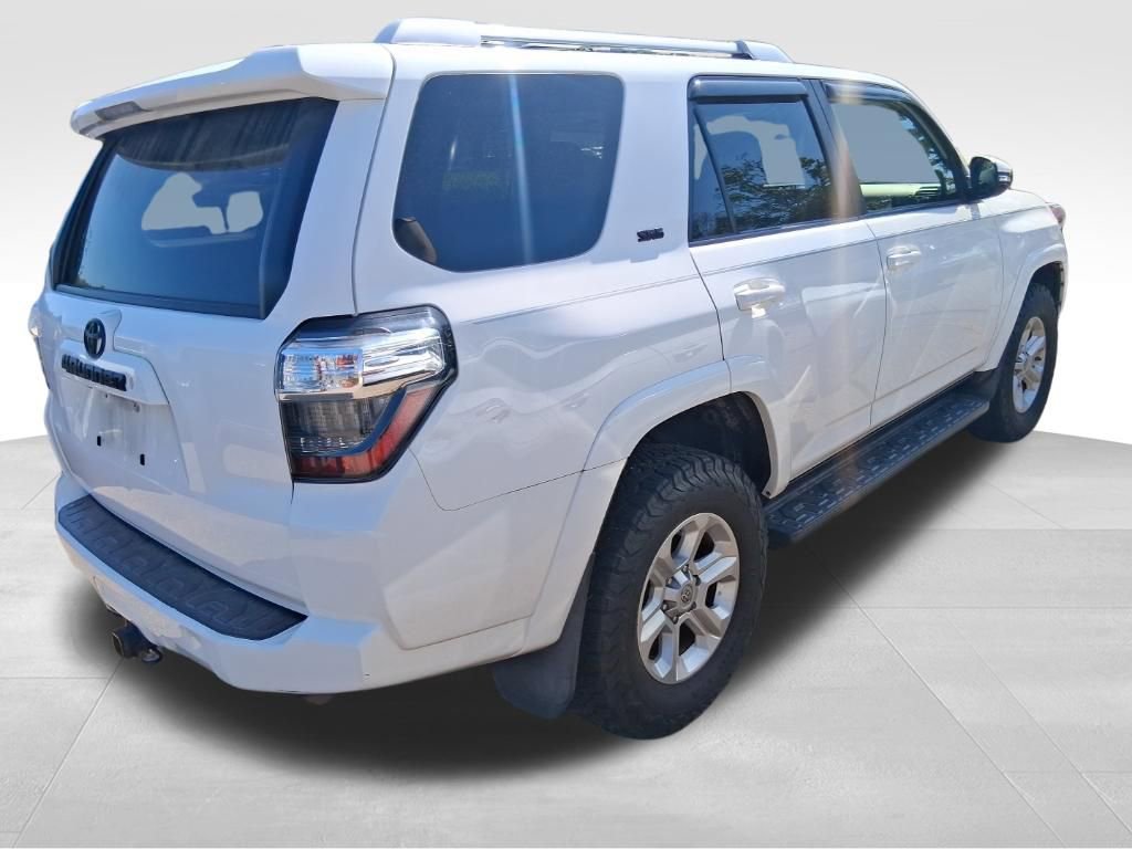 Used 2018 Toyota 4Runner SR5 Premium image 5