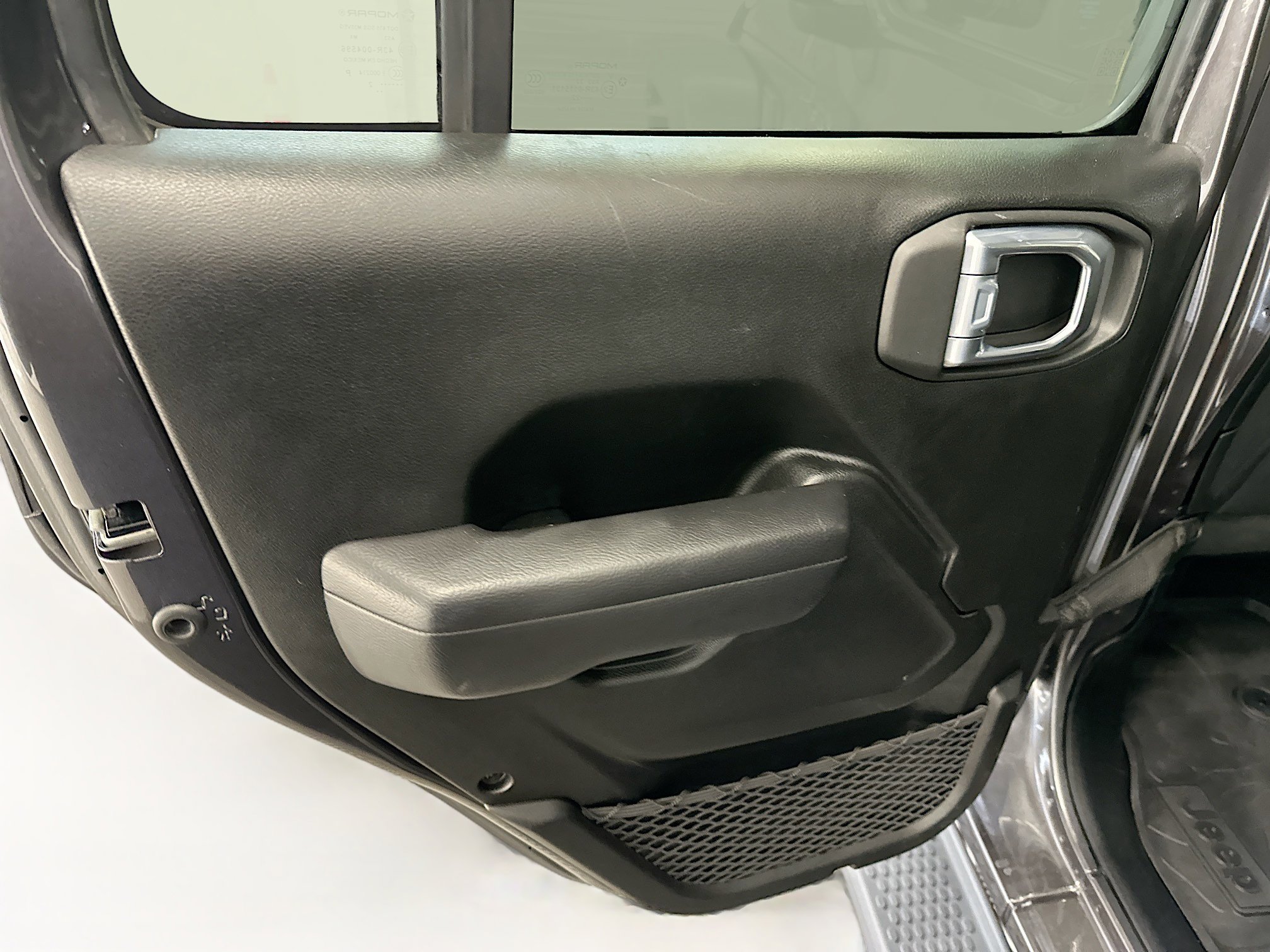 Used 2022 Jeep Wrangler Sport S image 27