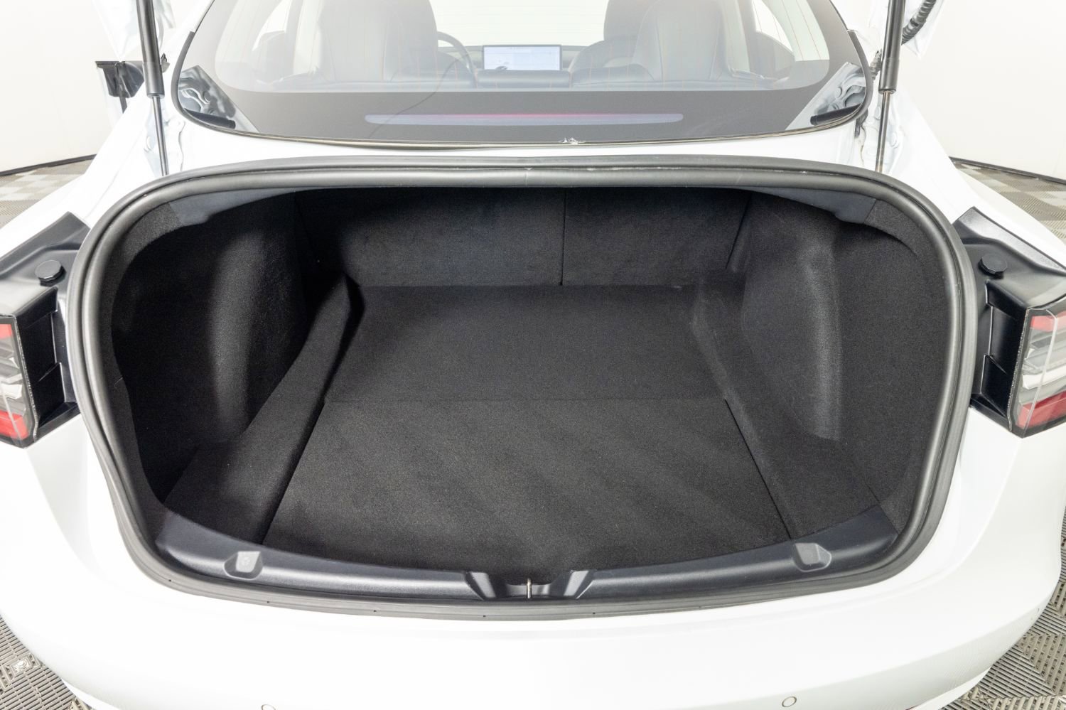 Used 2018 Tesla Model 3 Long Range image 20