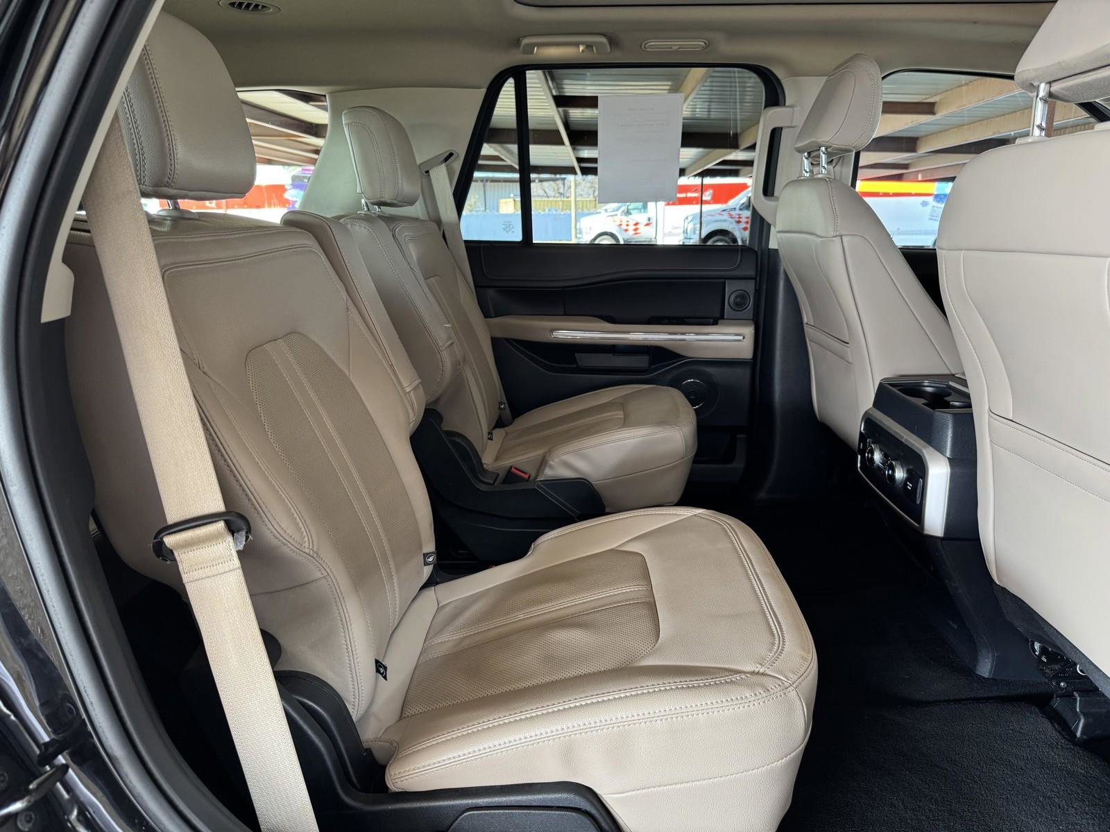 Used 2024 Ford Expedition Limited image 39