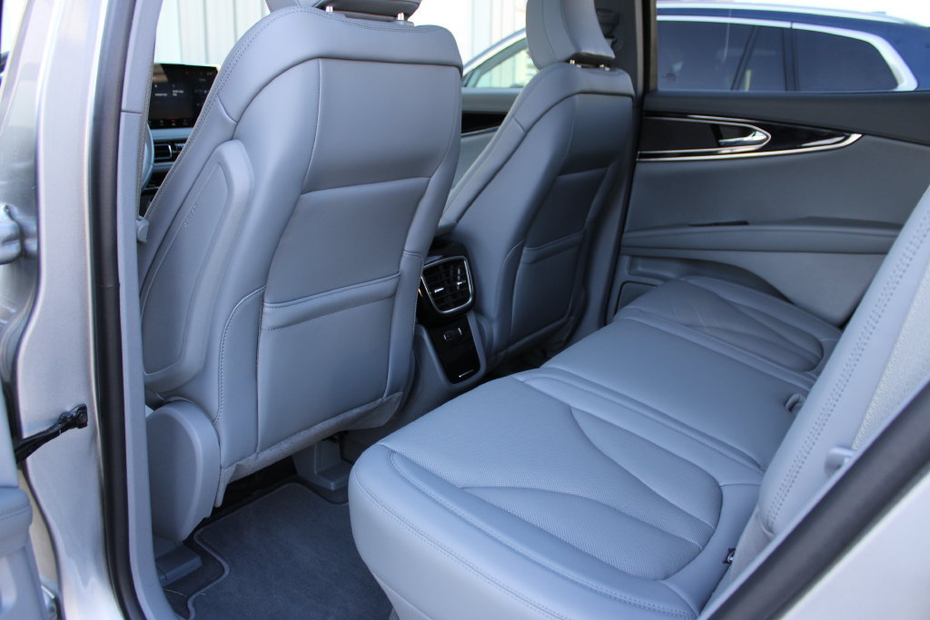 Used 2022 Lincoln Nautilus Reserve AWD/4WD image 26