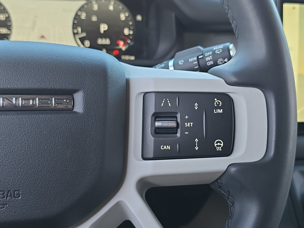 Certified 2025 Land Rover Defender 110 S AWD/4WD image 18
