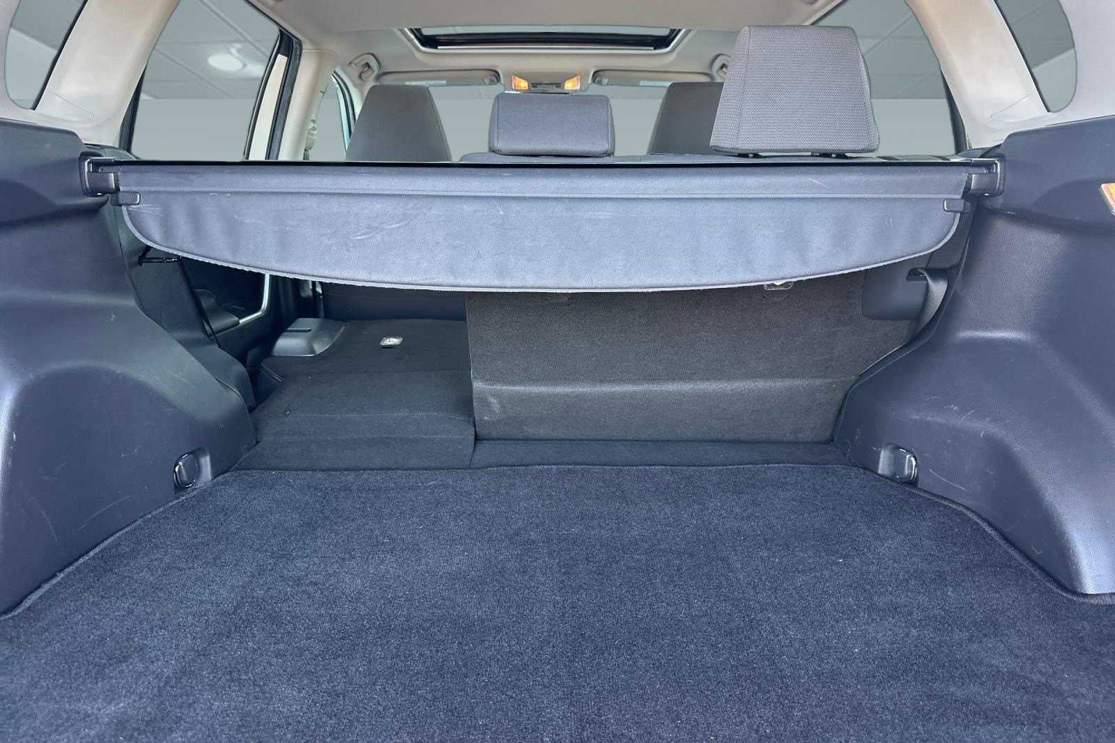 Used 2019 Toyota RAV4 XLE w/ Carpet Mat Package image 31