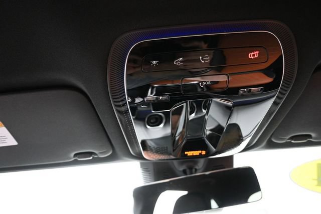 Used 2024 Mercedes-Benz GLC 300 image 12