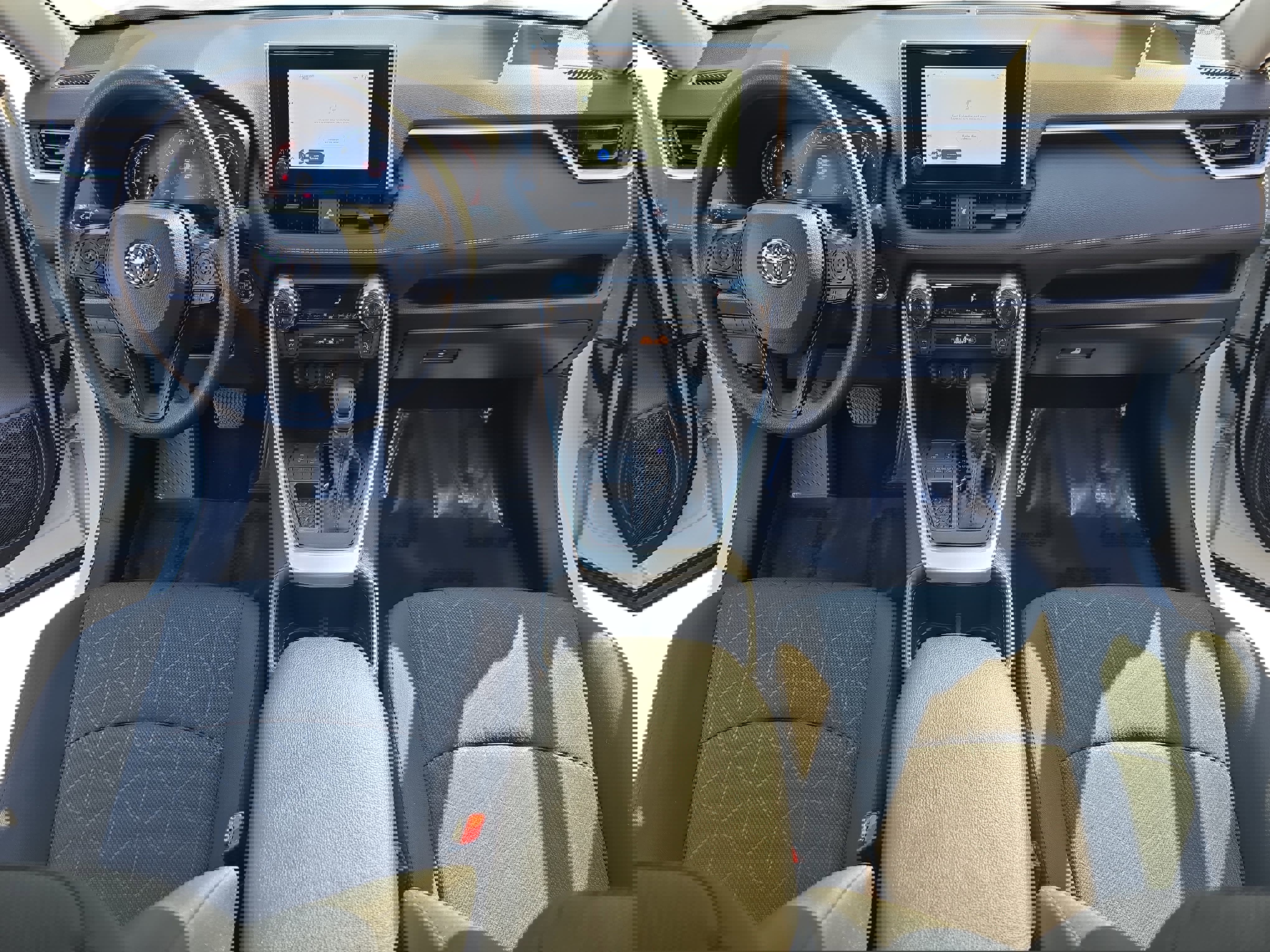 Used 2025 Toyota RAV4 XLE w/ Convenience Package image 9