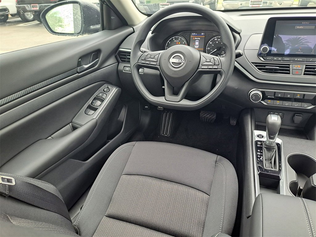 Used 2025 Nissan Altima 2.5 S image 11