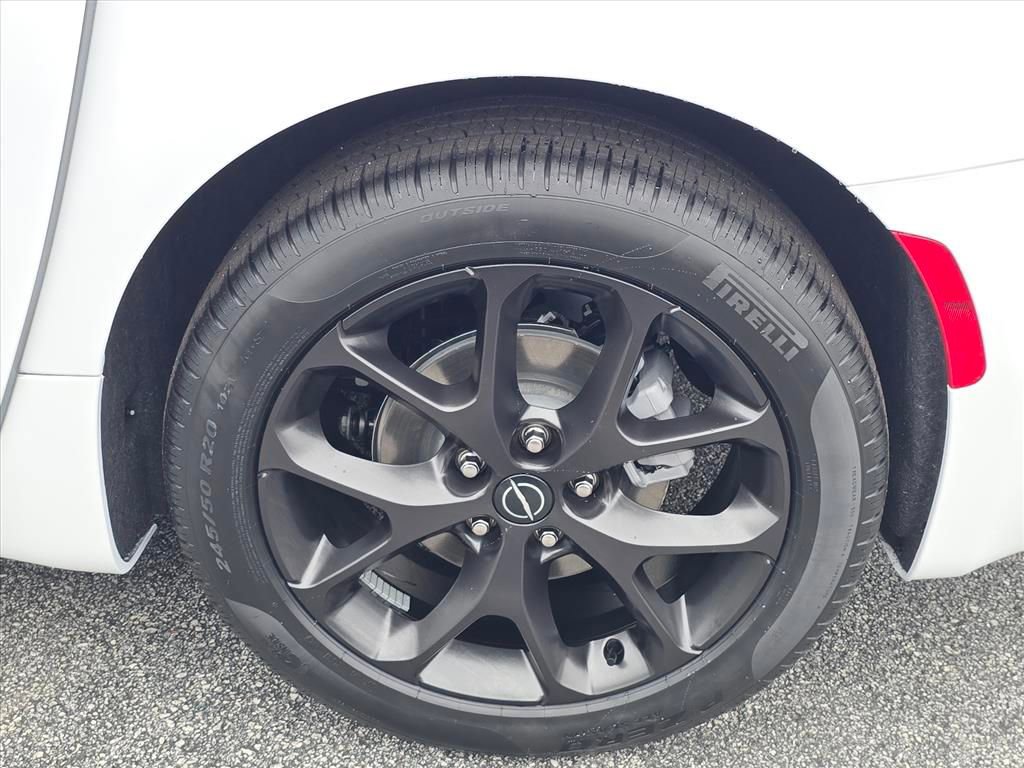 New 2026 Chrysler Pacifica Select w/ S Appearance Package FWD image 8