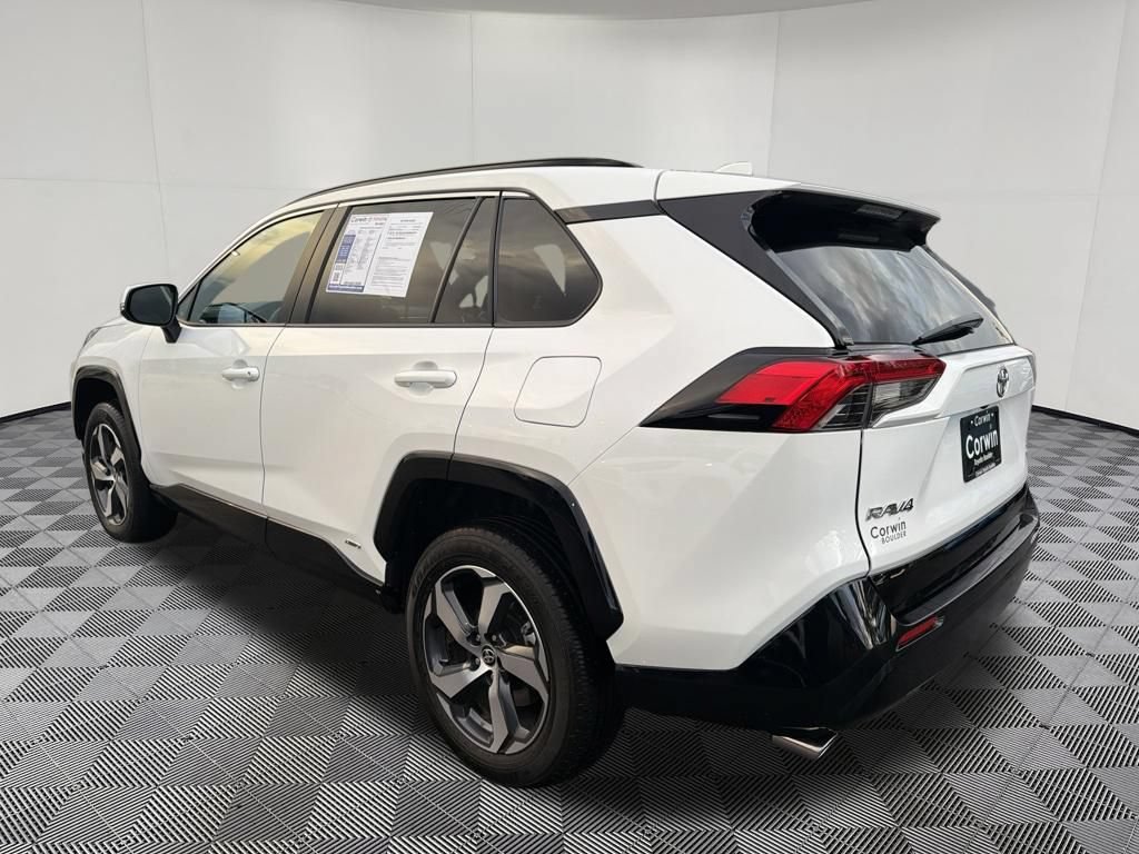 Used 2025 Toyota RAV4 SE AWD/4WD image 5