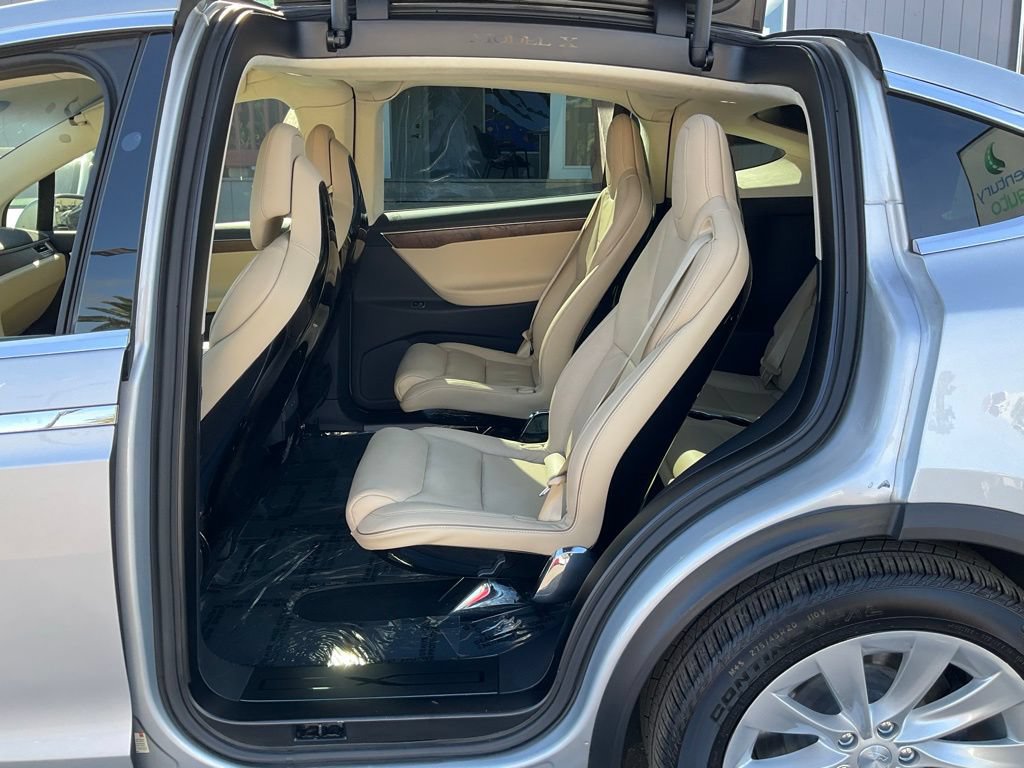 Used 2016 Tesla Model X 75D AWD/4WD image 26