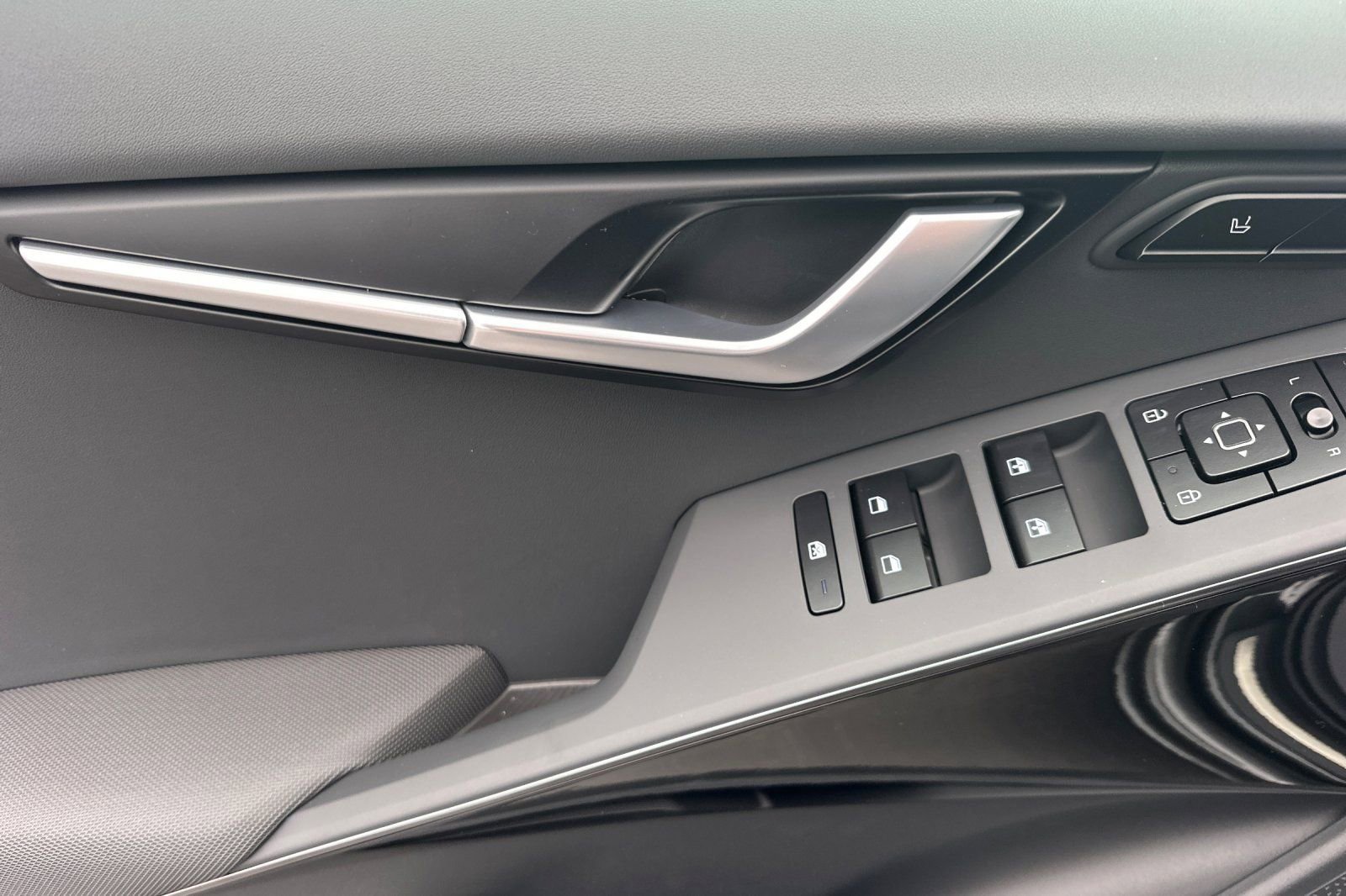 New 2026 Kia Niro SX image 11