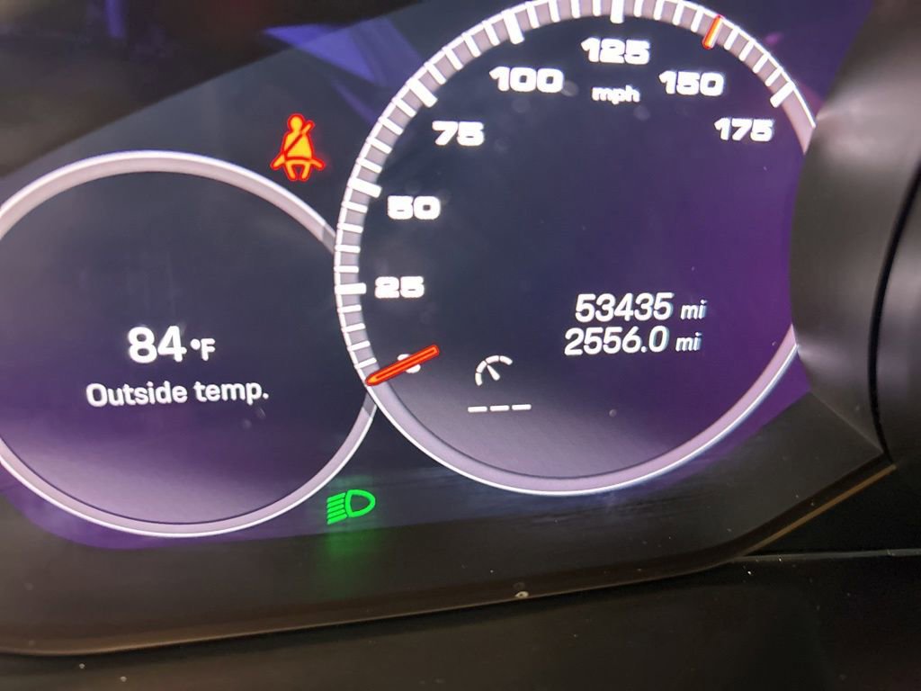 Used 2022 Porsche Cayenne Coupe image 48