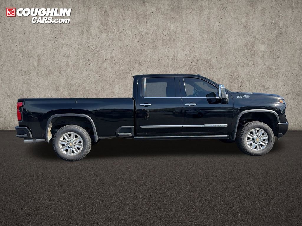 Used 2025 Chevrolet Silverado 2500 High Country w/ High Country Premium Package AWD/4WD image 8