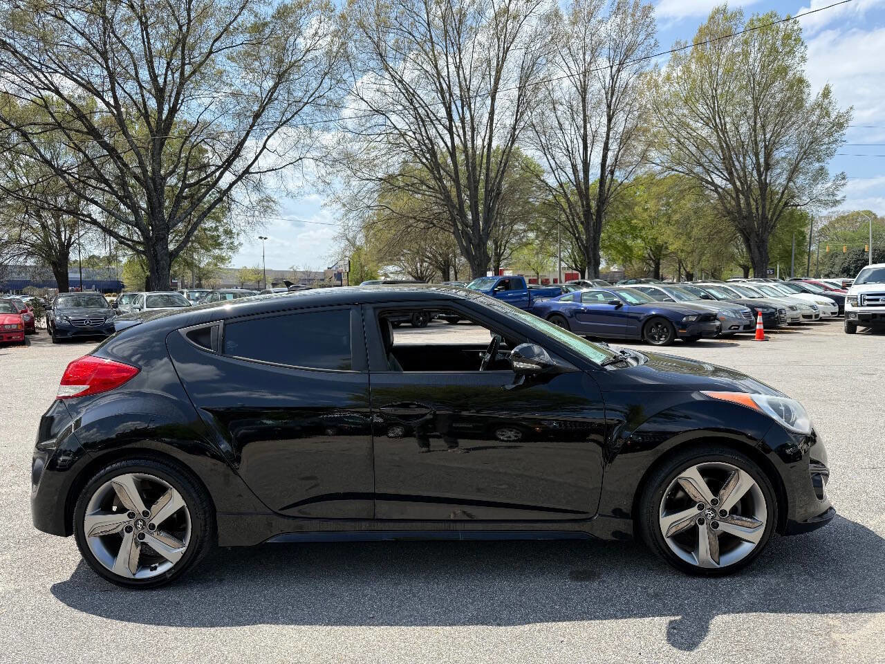 Used 2013 Hyundai Veloster Turbo FWD image 8