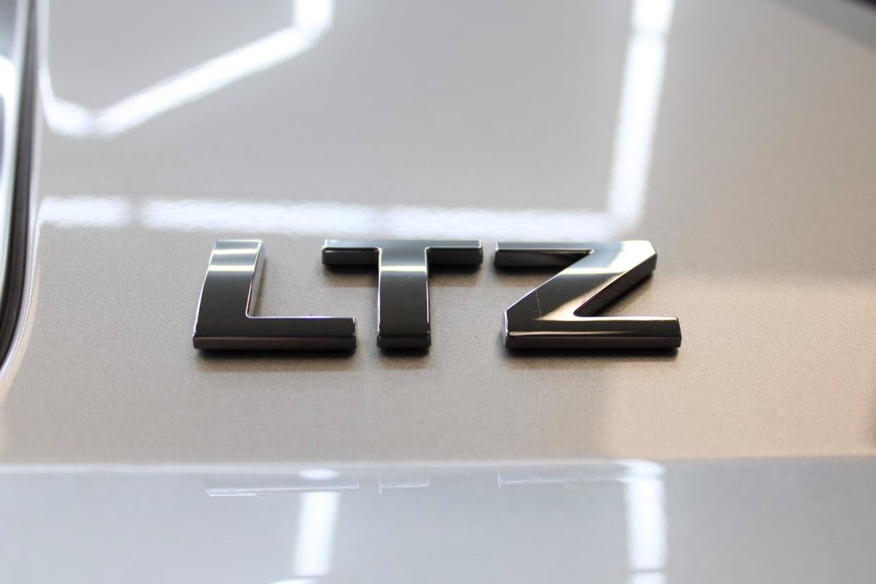 Used 2015 Chevrolet Tahoe LTZ AWD/4WD image 14