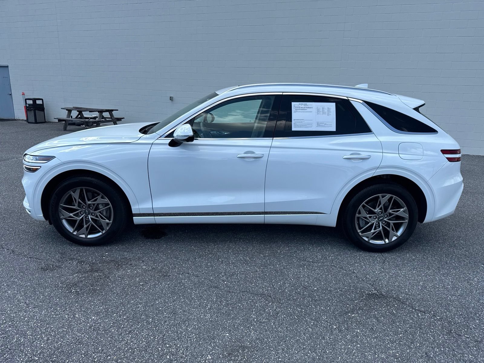 Used 2025 Genesis GV70 2.5T w/ Advanced Package AWD/4WD image 4