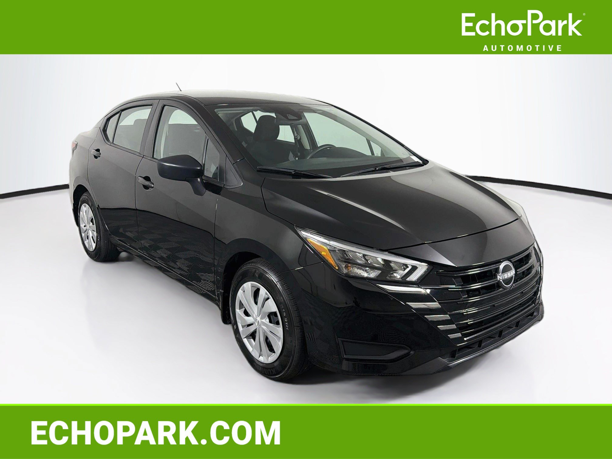 Used 2025 Nissan Versa S w/ Trunk Package FWD image 1