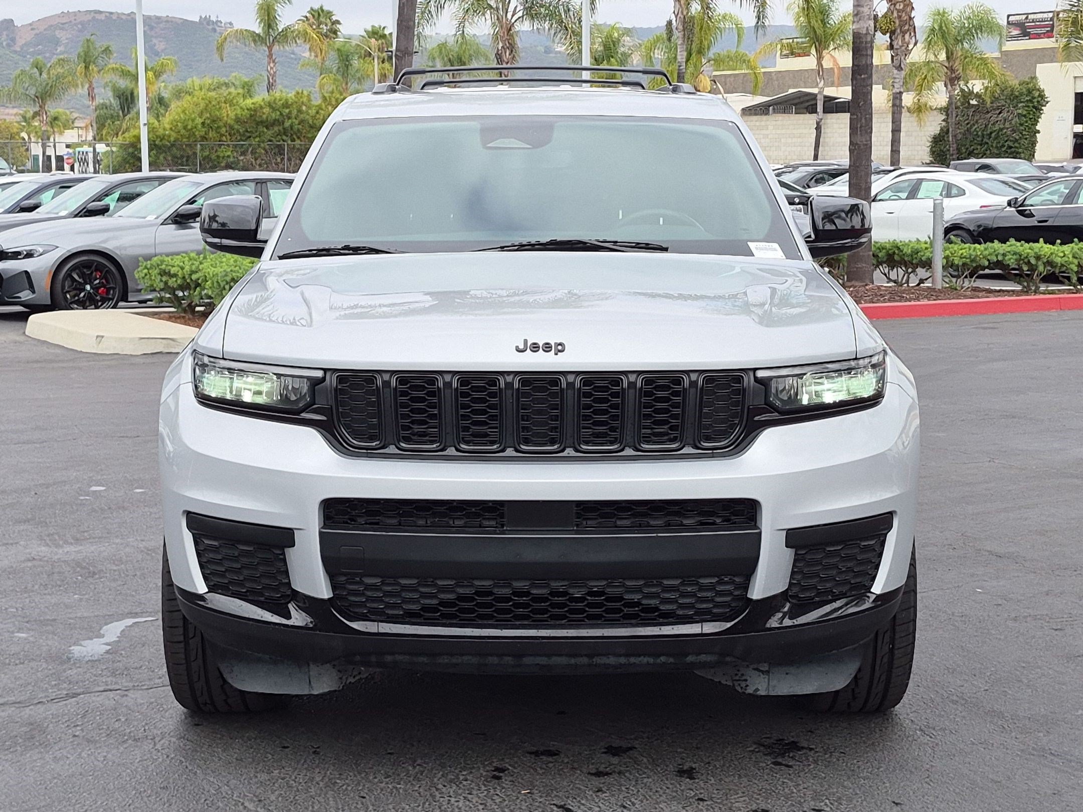 Used 2021 Jeep Grand Cherokee L Laredo AWD/4WD image 3