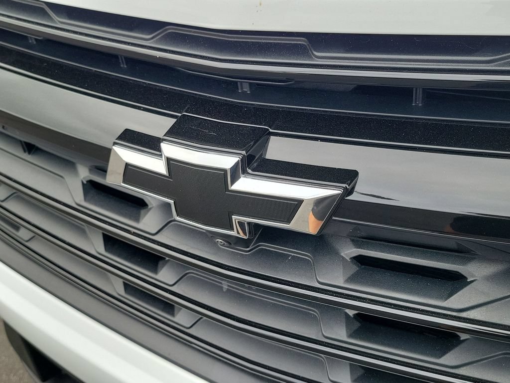 Used 2026 Chevrolet Traverse LT w/ Midnight/Sport Edition FWD image 30