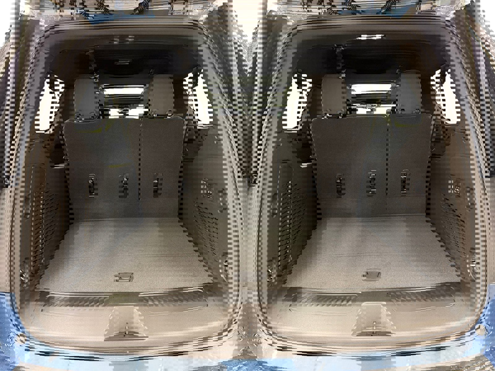 New 2026 GMC Yukon XL Elevation w/ Elevation Premium Package image 32